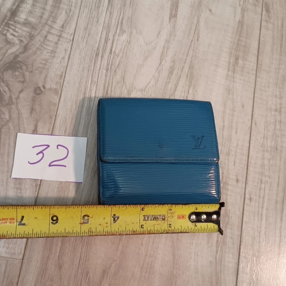 LOUIS VUITTON Elise Epi Leather Wallet Toledo Blue